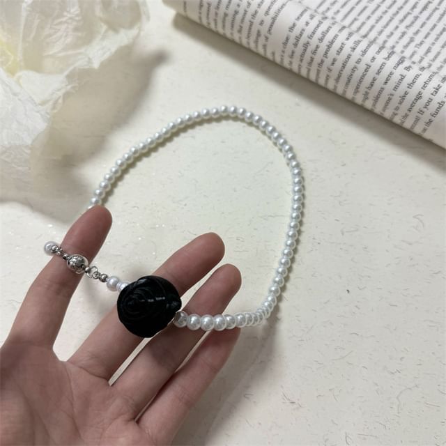 Faux Floral Pearl Necklace