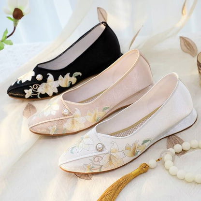 Embroidered Flower Flats