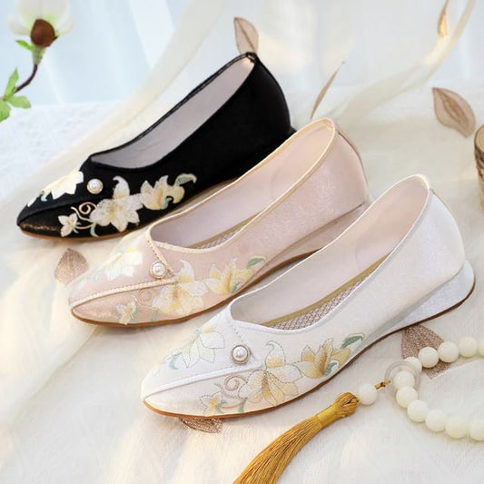 Embroidered Flower Flats