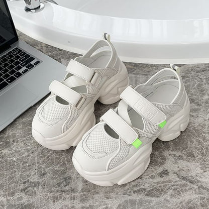 Großhandel Sample Cutout Sneakers Plattform Panel