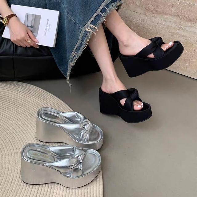Heel Slide Platform Knot Wedge Sandals