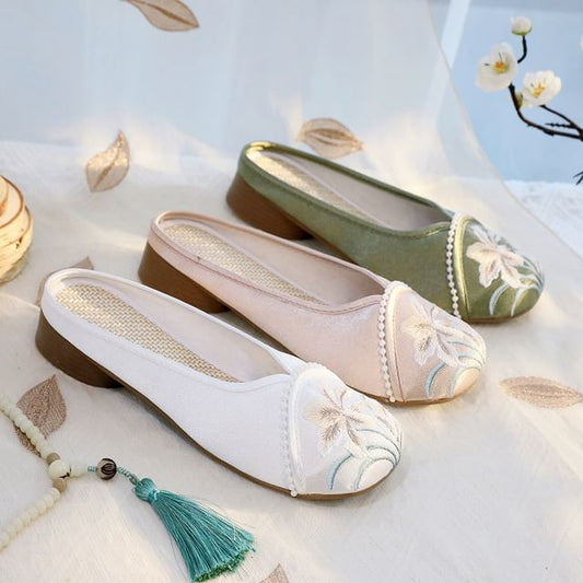 Flats Embroidered Textile