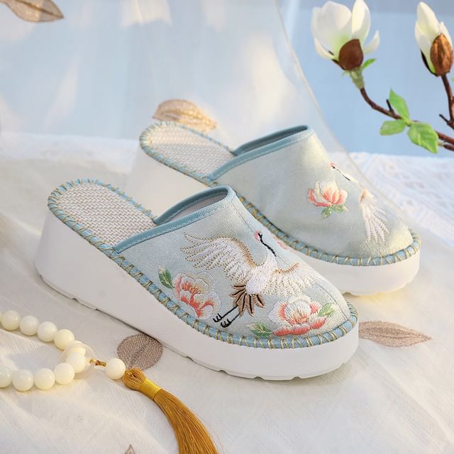 Heel Embroidered Mules Wedge