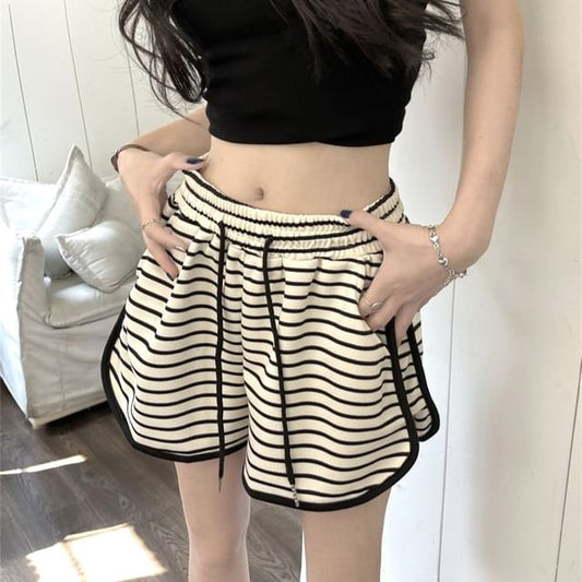 Shorts Drawstring Waist Striped