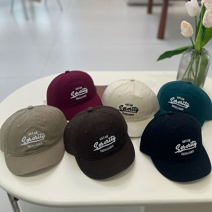 Lettering Cap Brim Short Embroidered