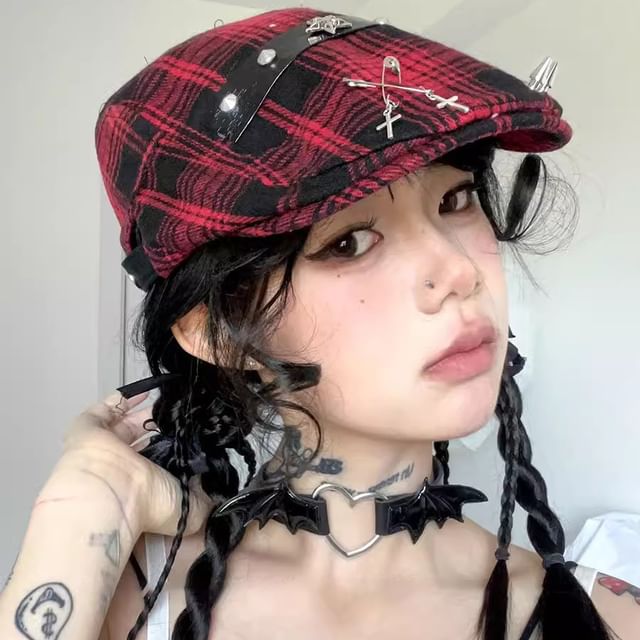 Cap Plaid Newsboy Accent Pin