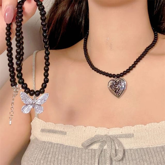 Wholesale Sample Metallic Pendant Beaded Necklace