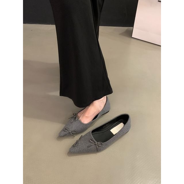 Sample Pointed Toe Bow Flats