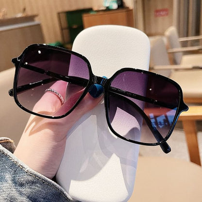 Sample Square Frame Gradient Sunglasses