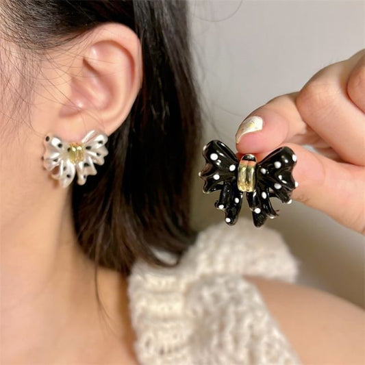 Wholesale Sample Bow Stud Earring