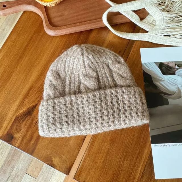 Beanie Knit Cable Plain