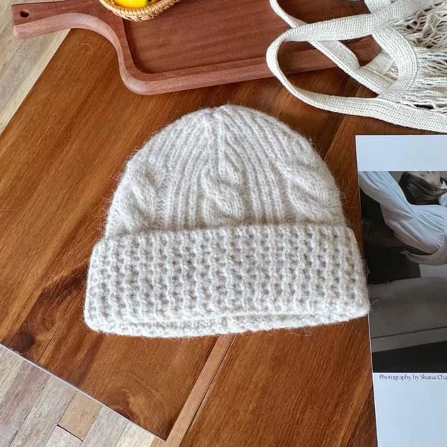 Beanie Knit Cable Plain
