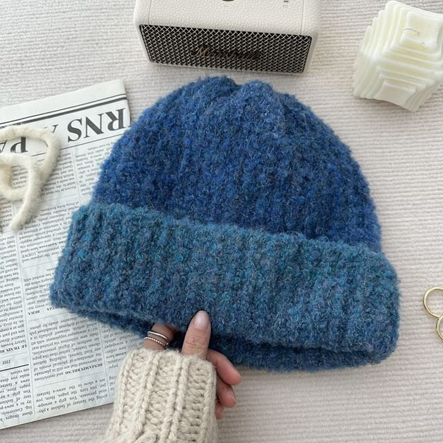 Großhandelsbeispiel Beanie mit Farbverlauf und Bündchen