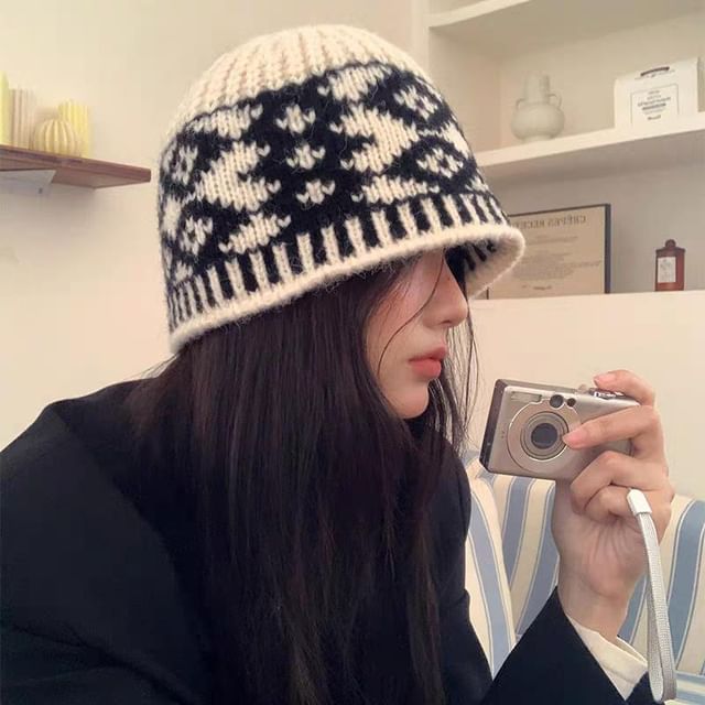 Diamond Jacquard Beanie Knit