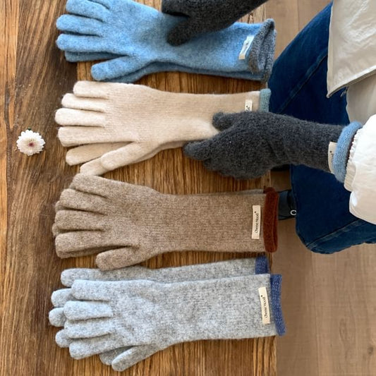 Gloves Applique Knit Trim Contrast