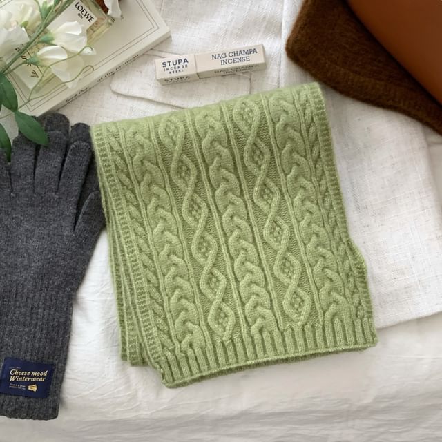Cable-Knit Plain Scarf