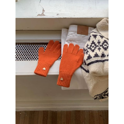 Knit Heart Buttoned Gloves