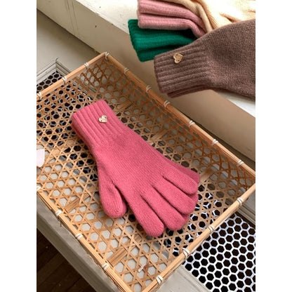 Knit Heart Buttoned Gloves