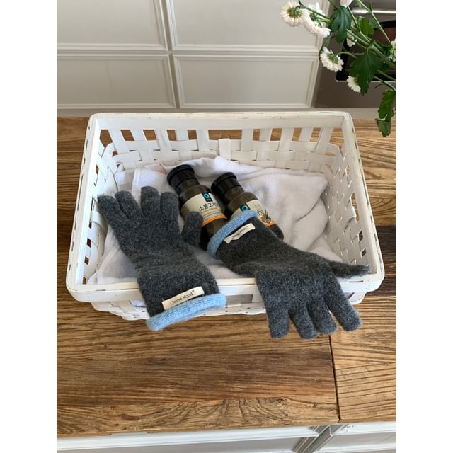 Gloves Applique Knit Trim Contrast