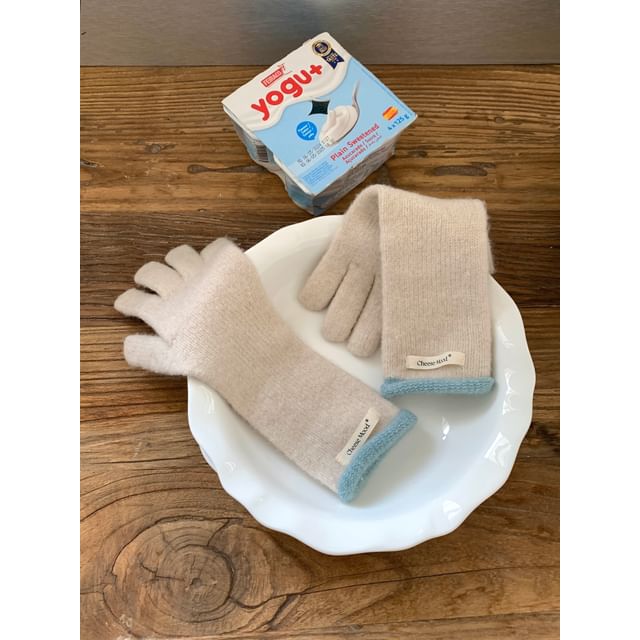 Gloves Applique Knit Trim Contrast