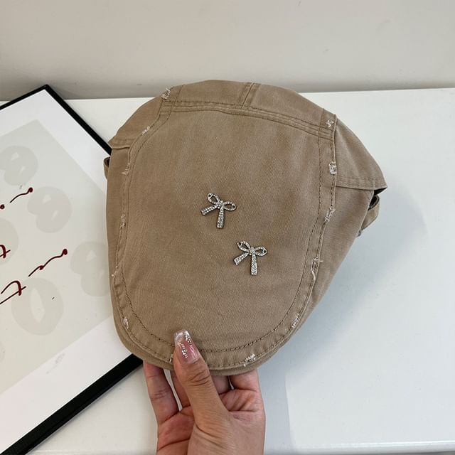 Plain Bow Distressed Flat Cap