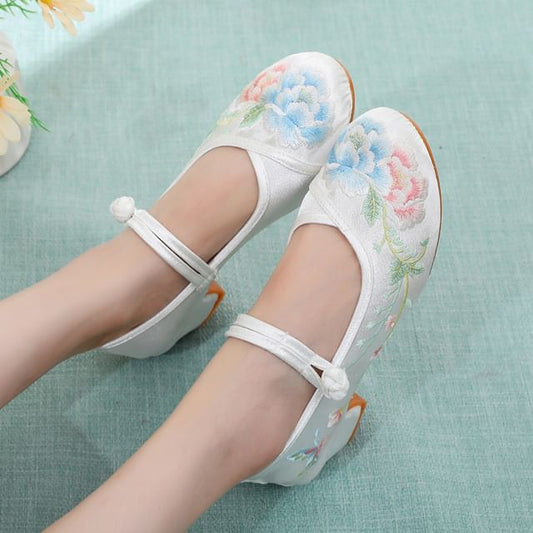 Pumps Floral Block Embroidery Heel