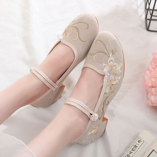 Shoes Embroidered Heel Block