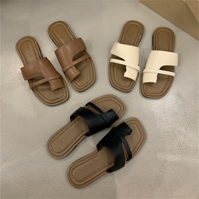Toe Loop Flat Slide Sandals