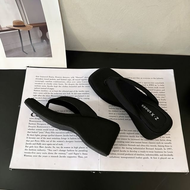 Heel Sandals Thong Toe Wedge Square
