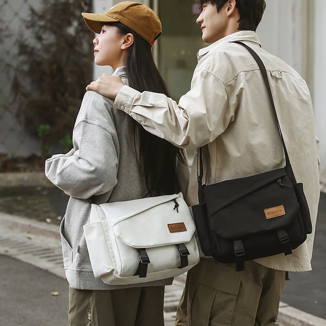 Plain Flap Bag Messenger
