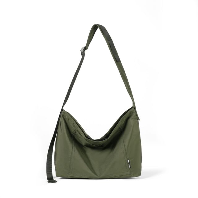 Messenger Plain Zip Bag Lightweight