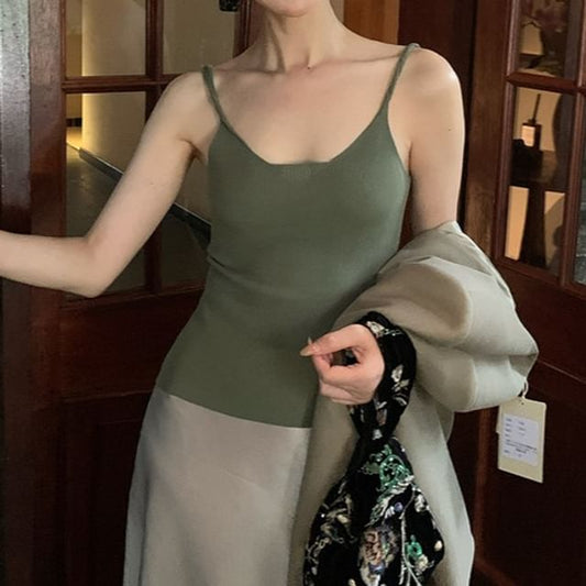Wholesale Sample Spaghetti Strap Scoop Neck Plain Camisole Top