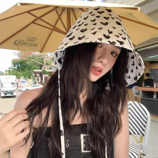 Bonnet Heart Hat