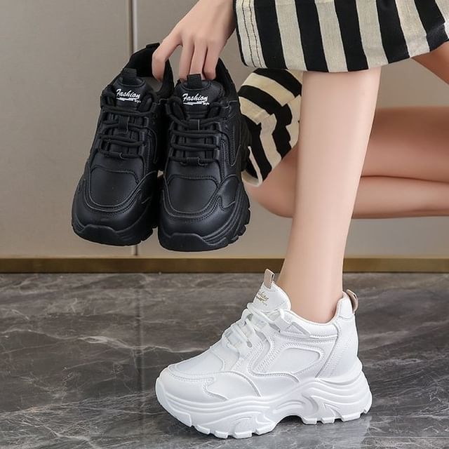 Sneakers Wedge Hidden Panel Platform