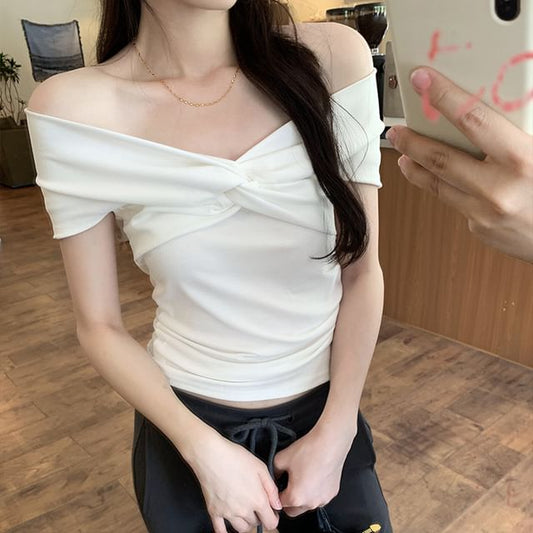 Shoulder Twisted Off Short-Sleeve Plain Top