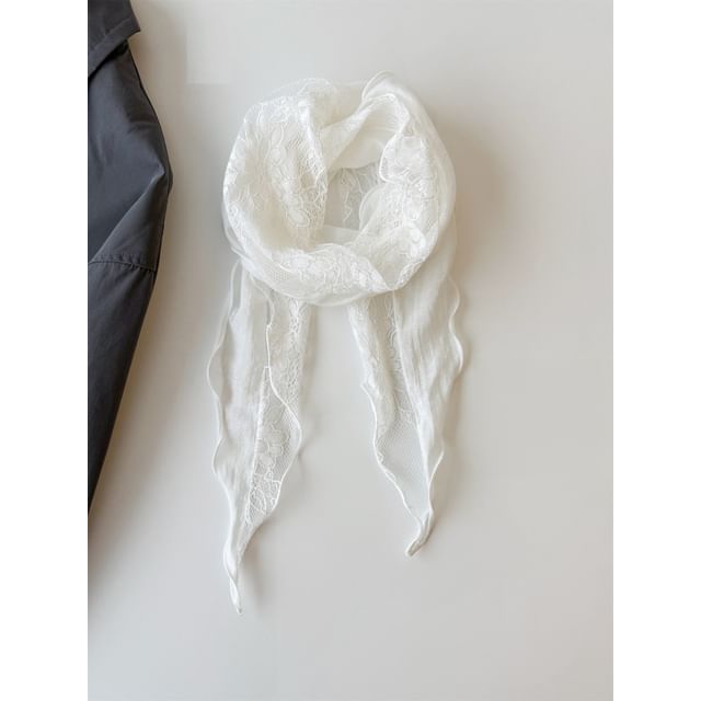 Lettuce Edge Lace Panel Scarf