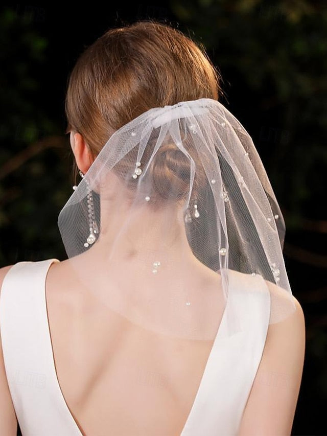 Short Veil Pearl with and Crystal Bridal – Embellishments