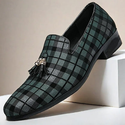 Men's Plaid Loafers with Tassel Decoration – Elegant