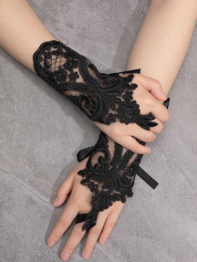 Fingerless White Elegant Bridal Gloves Vintage Lace – Wedding