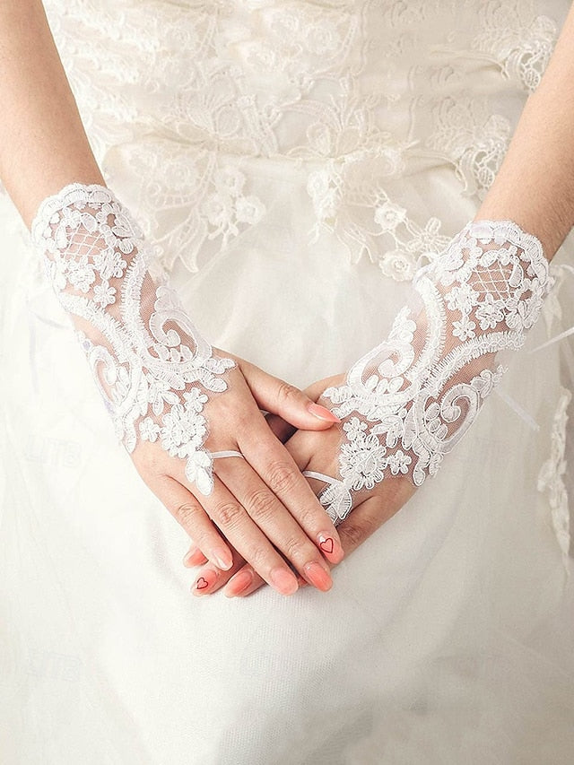 Fingerless White Elegant Bridal Gloves Vintage Lace – Wedding