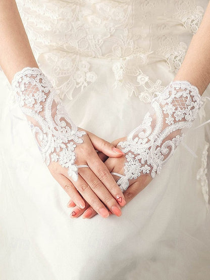 Fingerless White Elegant Bridal Gloves Vintage Lace – Wedding