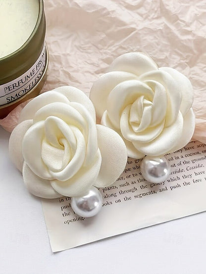 Women's Elegant Faux Drop Stud Pearl Flower Earrings with