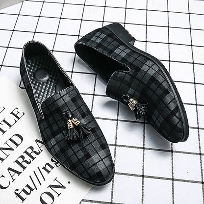 Men's Plaid Loafers with Tassel Decoration – Elegant