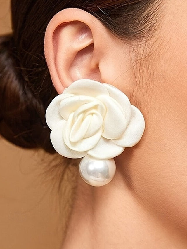 Women's Elegant Faux Drop Stud Pearl Flower Earrings with